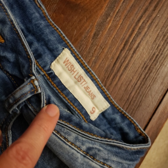 Wish list distressed skinny jeans - Picture 3 of 4